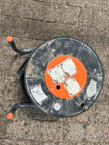 Kabelhaspel 3 X 1.5 mm2. 50 meter. beschikbaar voor biedingen