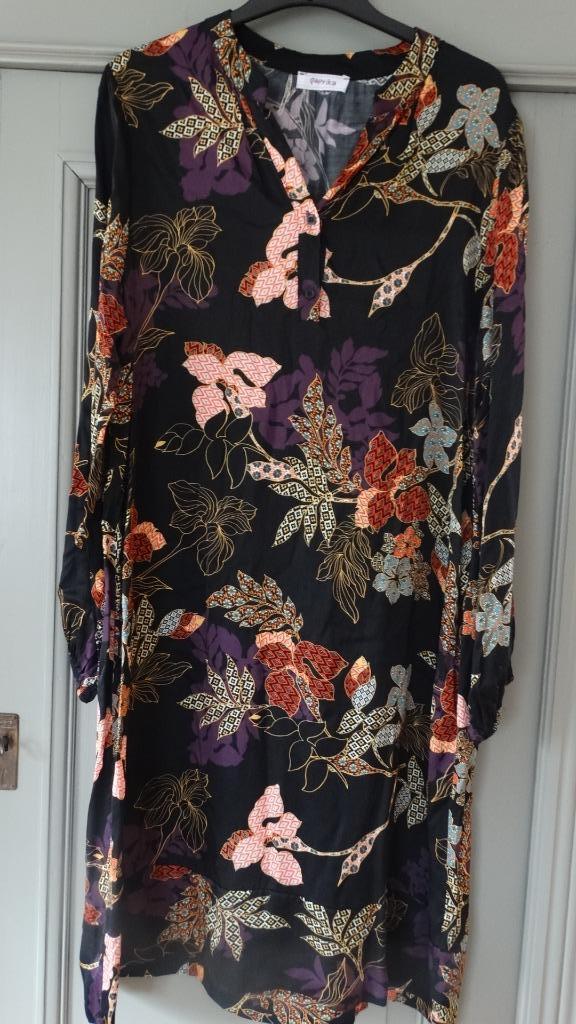 Paprika herfstkleuren jurkje, maat 44/46, Kleding | Dames, Jurken, Zo goed als nieuw, Maat 46/48 (XL) of groter, Zwart, Onder de knie