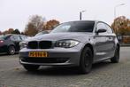 BMW 1-serie 116i 1.6I  3DR 2008 Grijs Kapotte Motor, Auto's, BMW, 1-Serie, 65 €/maand, 1599 cc, 4 cilinders