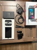 Switch, Ophalen of Verzenden, Zo goed als nieuw, Met 2 controllers, Switch Original