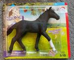 Schleich Hannoveraan veulen ~ Horse Club 82957, Ophalen of Verzenden, Zo goed als nieuw, Paard, Beeldje of Figuurtje