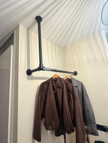 Industriële Wandkapstok - Stoer Design beschikbaar voor biedingen