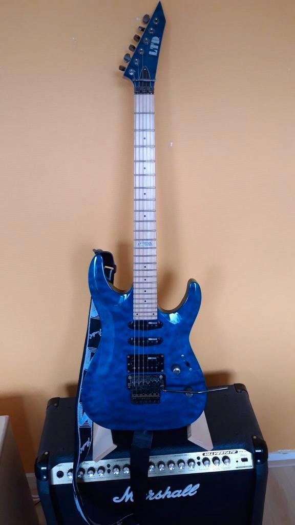 ESP LTD MH-103QM elektrische gitaar + Marshall versterker, Muziek en Instrumenten, Snaarinstrumenten | Gitaren | Elektrisch, Zo goed als nieuw