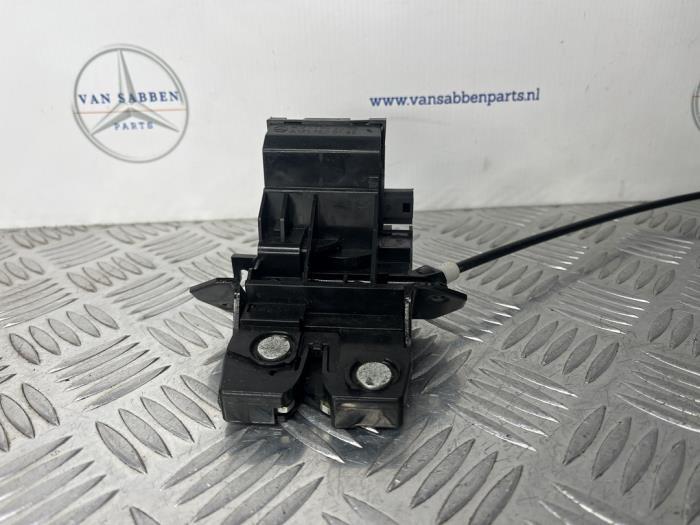 Slotmechaniek Achterklep van een Mercedes E-Klasse, Auto-onderdelen, Carrosserie en Plaatwerk, Mercedes-Benz, Gebruikt, 3 maanden garantie