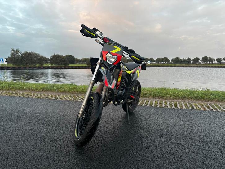 Sherco SMR 50cc - Nette brommer met Voca uitlaat!, Fietsen en Brommers, Brommers | Crossbrommers, Gebruikt, Overige merken, Ophalen