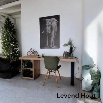 Bureau steigerhout  beschikbaar voor biedingen
