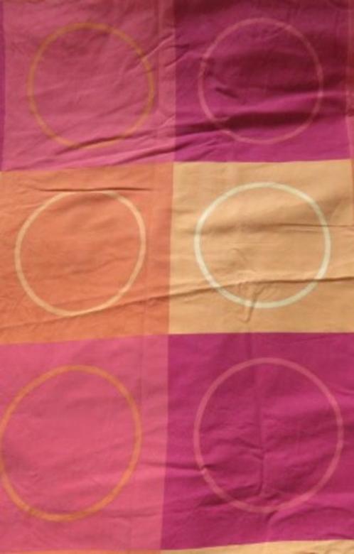 Vintage lap stof oranje rood met grote cirkels, Hobby en Vrije tijd, Stoffen en Lappen, Zo goed als nieuw, Katoen, 30 tot 120 cm