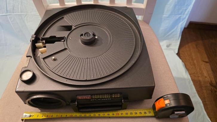 Kodak Carousel 800 Dia Projector met “installatie”, Audio, Tv en Foto, Diaprojectors, Gebruikt, Ophalen of Verzenden
