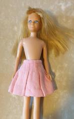 (Barbie) vintage Skipper  rokje, Verzamelen, Poppen, Ophalen of Verzenden, Kleertjes