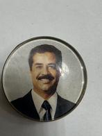 Saddam Hussein Speldje Irak/Iraq, Ophalen of Verzenden, Gebruikt, Overige onderwerpen, Speldje of Pin
