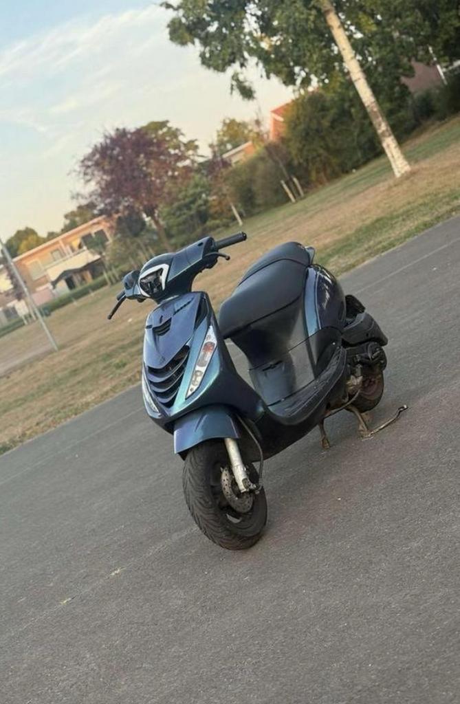 Piaggio zip 80cc, Fietsen en Brommers, Scooters | Piaggio, Zo goed als nieuw, Zip, Benzine, Ophalen of Verzenden