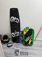 F-One Bandit 10m 2017 + Harnas + board 132x38, Watersport en Boten, Kitesurfen, Twintip, Ophalen, Zo goed als nieuw, 10 m²