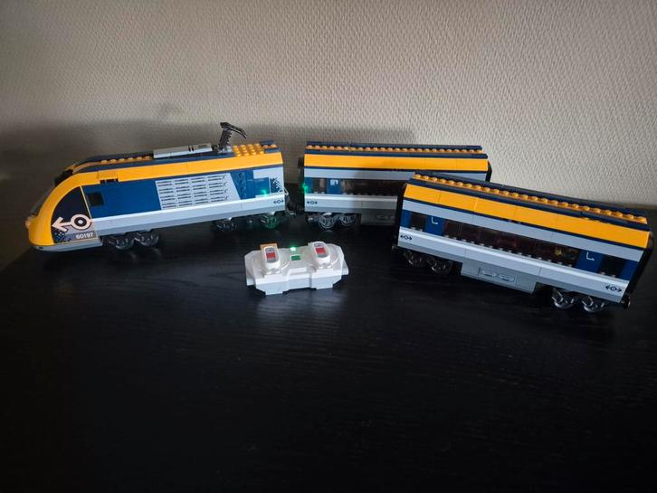 LEGO City Passagierstrein 60197 + Rails, Kinderen en Baby's, Speelgoed | Duplo en Lego, Gebruikt, Lego, Complete set, Ophalen of Verzenden