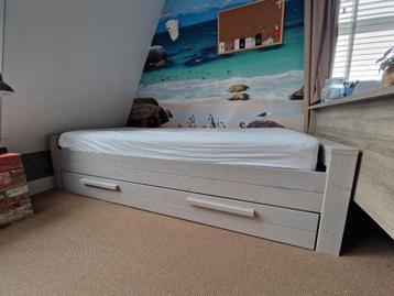 Woood Dennis Bed 90x200 - Grijs beschikbaar voor biedingen