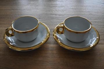 2 kop en schotels met goudrand van het merk pillivuyt. ZGAN beschikbaar voor biedingen