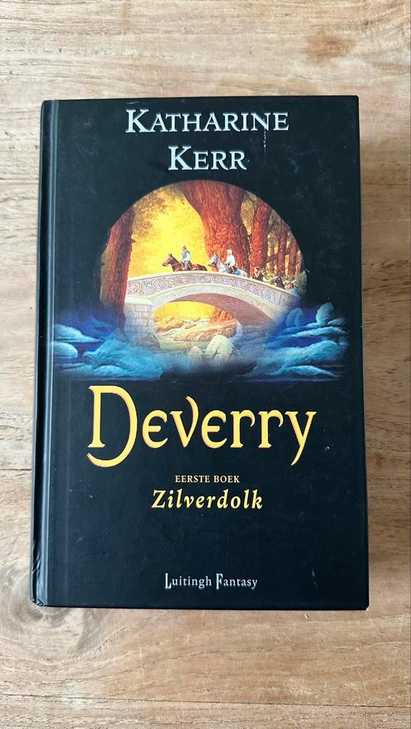 K. Kerr - Deverry deel 1 - Zilverdolk - Hardcover, Boeken, Fantasy, Zo goed als nieuw, Ophalen of Verzenden