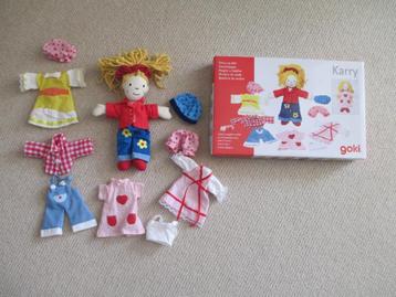 Goki aankleedpop Karry 19,5 cm met 6 outfits, textiel beschikbaar voor biedingen