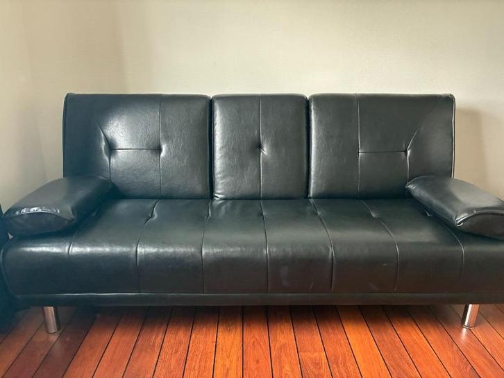 Zwarte kunstleren slaapbank, Huis en Inrichting, Banken | Bankstellen, Zo goed als nieuw, Rechte bank, Tweepersoons, 150 tot 200 cm