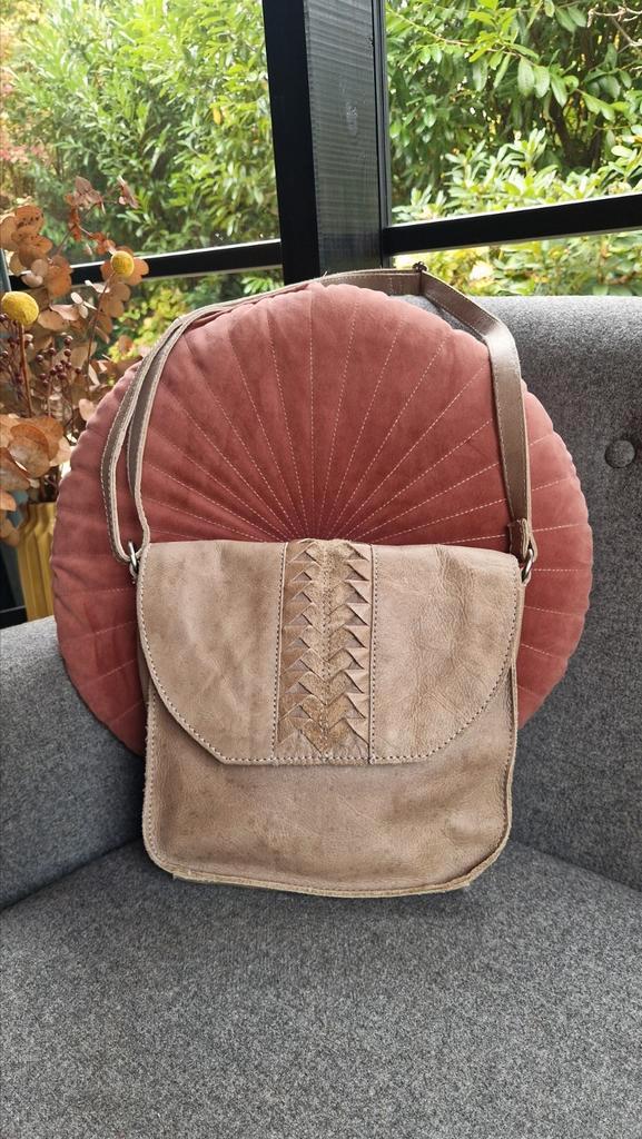 Cowboysbag schoudertas, Sieraden, Tassen en Uiterlijk, Tassen | Schoudertassen, Gebruikt, Beige, Leer, Ophalen of Verzenden
