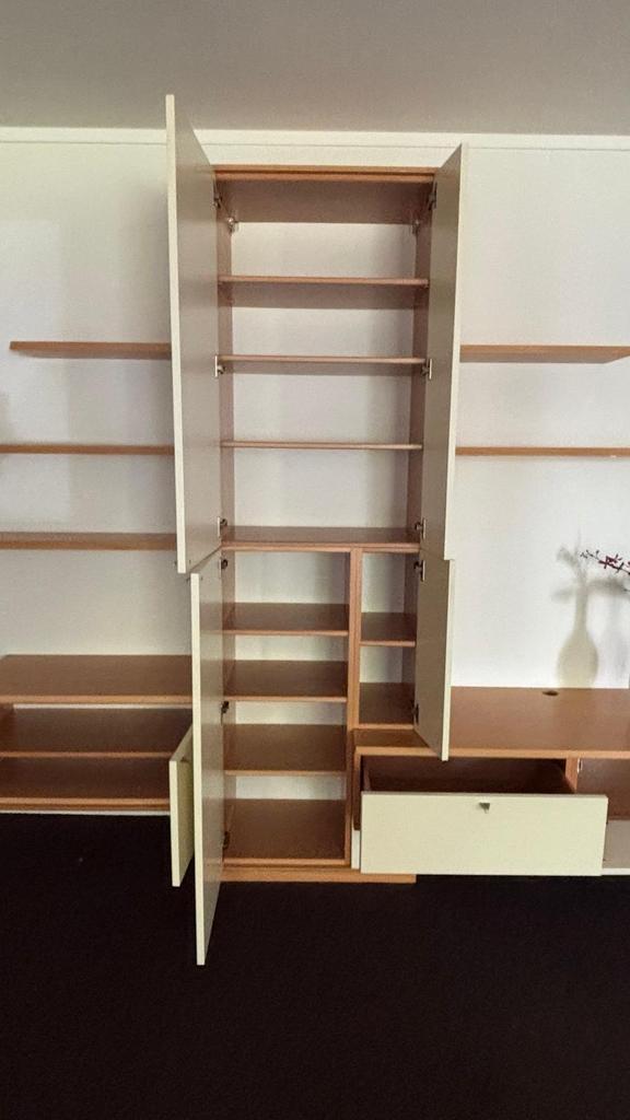 Zo goed als nieuwe wandkast - 265cm breed, Antiek en Kunst, Antiek | Meubels | Kasten, Ophalen of Verzenden