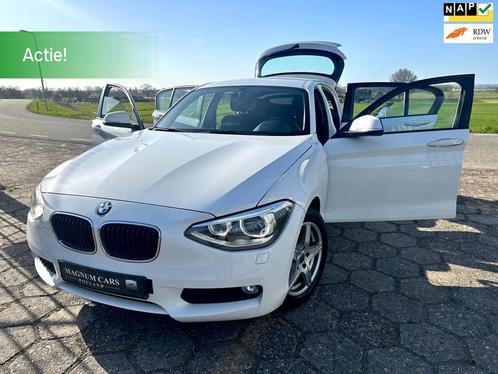 BMW 1-serie 116i NAP 5D Airco Xenon Nieuwe APK Navi Scherm V, Auto's, BMW, Bedrijf, Te koop, 1-Serie, ABS, Adaptive Cruise Control
