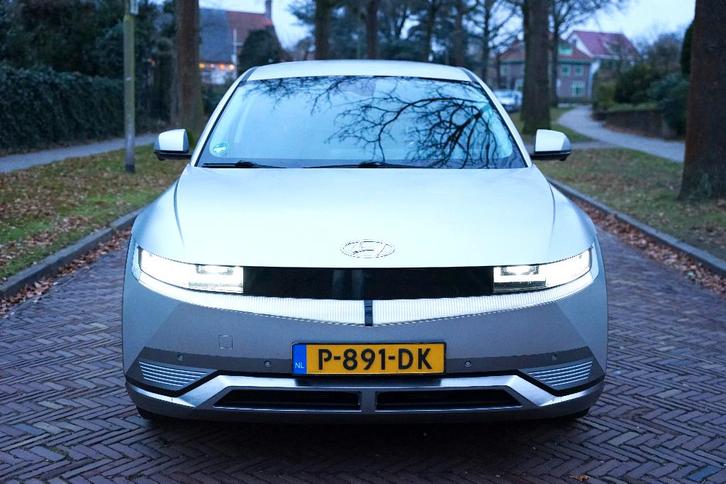 Hyundai IONIQ5 AWDLOUNGE SOH 98,9% 73 kWh 306 PK. Gar. 3-27", Auto's, Hyundai, Particulier, IONIQ 5, 360° camera, 4x4, ABS, Achteruitrijcamera