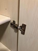 Gratis Garderobekast, Ophalen, Met deur(en), Gebruikt, 100 tot 150 cm