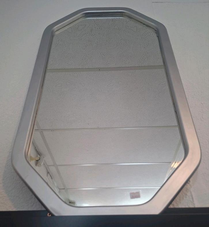 Stijlvolle Spiegel met Zilveren Frame, Huis en Inrichting, Woonaccessoires | Spiegels, Zo goed als nieuw, Minder dan 50 cm, Minder dan 100 cm