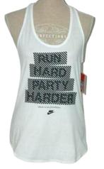 NIEUWE NIKE, DRI FIT RUN HARD PARTY HARDER tee, wit, Mt. M, Kleding | Dames, Sportkleding, Nieuw, Nike, Maat 38/40 (M), Wit