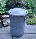 Zinken Vuilnisbak 's Gravenhage, jaren 50-60, Ophalen