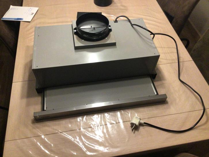 Vlakscherm, Witgoed en Apparatuur, Afzuigkappen, Zo goed als nieuw, Vlakschermkap, 200 tot 400 m³ per uur, Motor, Ophalen