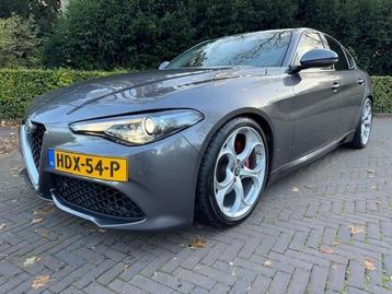 Alfa Romeo Giulia 2.0T AWD Q4 VELOCE/ACRUISE/NAV/XENON/LED beschikbaar voor biedingen