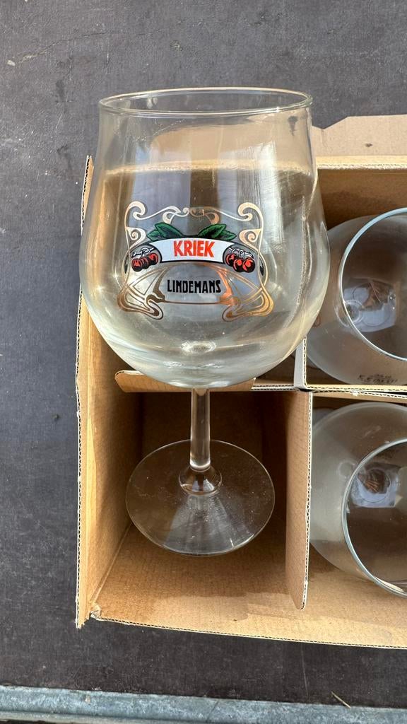 Lindemans, Vedette, Westmalle, Whitbread, Victoria, Verzamelen, Biermerken, Ophalen of Verzenden, Zo goed als nieuw, Glas of Glazen