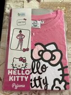 Nieuwe pyjama ' Hello Kitty ' Maat 128 / 134, Ophalen of Verzenden, Nieuw, Meisje, Nacht- of Onderkleding