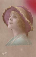 MEISJE JURK JAREN 20 ZEER MOOIE OUDE KAART KJ377, Ophalen of Verzenden, 1920 tot 1940, Gelopen, Overige thema's