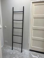 Zwarte Ladder - Handdoekenrek Badkamer, Doe-het-zelf en Verbouw, Ladders en Trappen, Ophalen, Zo goed als nieuw, Ladder, 2 tot 4 meter