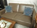 Een mooie comfortabele 2,5 zits leren bank in taupe kleur, Huis en Inrichting, Banken | Bankstellen, Ophalen, 150 tot 200 cm, Driepersoons
