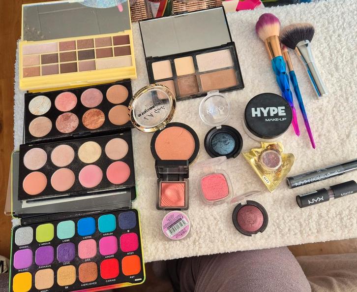 Makeup bundel 3, diverse merken! Makeup, kleding, tassen enz, Sieraden, Tassen en Uiterlijk, Uiterlijk | Cosmetica en Make-up