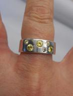 Zilveren massieve ring met gele steentjes maat 17,75 nr.999, 17 tot 18, Ophalen of Verzenden, Dame, Zo goed als nieuw