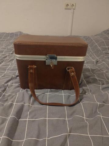 Twee vintage camera tassen gratis  beschikbaar voor biedingen