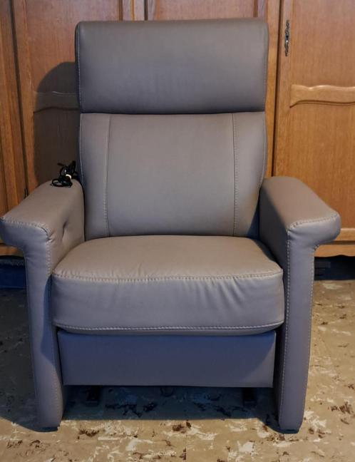 Ciar sta op stoel relax fauteuil verstelbare, Huis en Inrichting, Fauteuils, Zo goed als nieuw, Leer, 50 tot 75 cm, Minder dan 75 cm