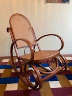 Thonet Schommelstoel met puntgave webbing, Antiek en Kunst, Antiek | Meubels | Stoelen en Banken, Ophalen