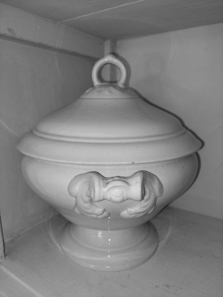 Antieke terrine Opaque Luneville France. , Antiek en Kunst, Antiek | Servies los, Ophalen of Verzenden