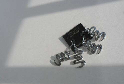 oorbellen slang, zilverkleurig, glaskraaltjes, Creolen e.a., Sieraden, Tassen en Uiterlijk, Oorbellen, Zo goed als nieuw, Hangers