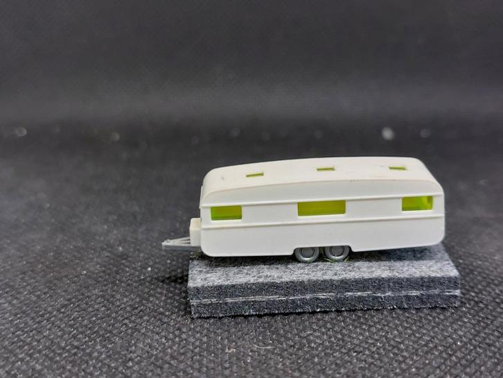 Wiking 0922 10 - dubbelassige caravan (14629), Hobby en Vrije tijd, Modeltreinen | N-Spoor, Gebruikt, Overige typen, Gelijkstroom of Wisselstroom