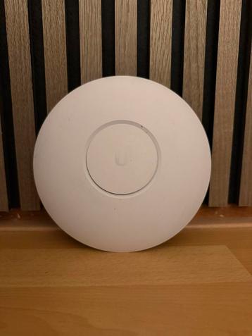 Unifi ac pro acces point beschikbaar voor biedingen