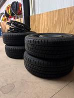 Mercedes banden stalen velgen + wieldop 205/55 R16 inch, Ophalen, Bestelwagen, 16 inch, Banden en Velgen