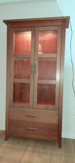 Moderne massieve kersenhouten vitrine kast, Huis en Inrichting, Kasten | Vitrinekasten, Ophalen, Strak, 100 tot 150 cm, 200 cm of meer