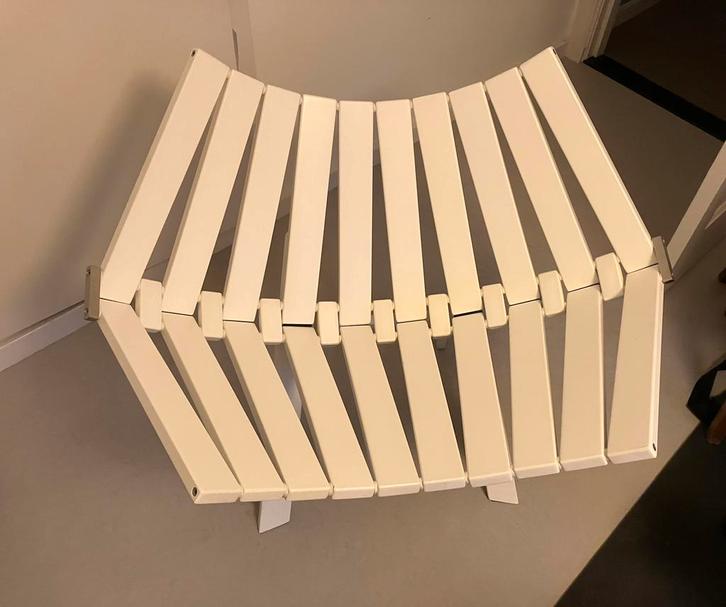Designstoel: witte Clip chair van Moooi, inklapbaar, Huis en Inrichting, Stoelen, Zo goed als nieuw, Ophalen