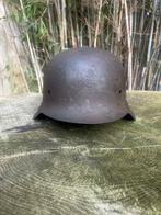 Originele Duitse M42-helm, adelaar in reproductie, Verzamelen, Militaria | Tweede Wereldoorlog, Ophalen of Verzenden, Duitsland